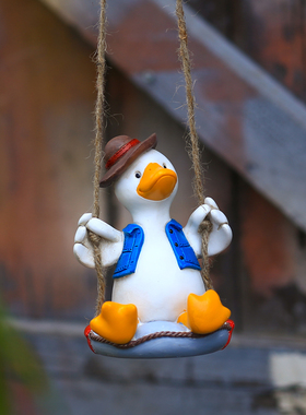 网红荡秋b千沙雕鸭子挂件花园庭院幼儿园装饰动物吊件可爱摆件礼