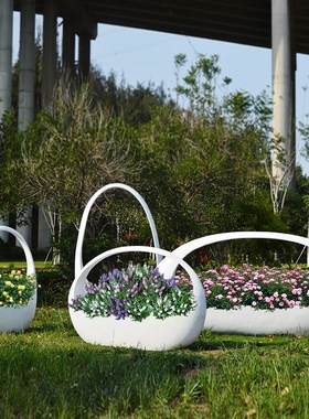 创意玻璃钢花篮雕塑户外园林公园草坪景观售楼部地产美陈花缸摆件