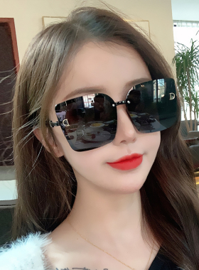 太阳眼镜潮人男士韩版时尚夏天遮阳黑色太阳眼镜女街拍素颜遮脸眼