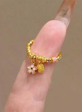 黄金色有钱花蹦迪珠流苏戒指蜜粉金珐琅小花福牌食指戒新中式指环