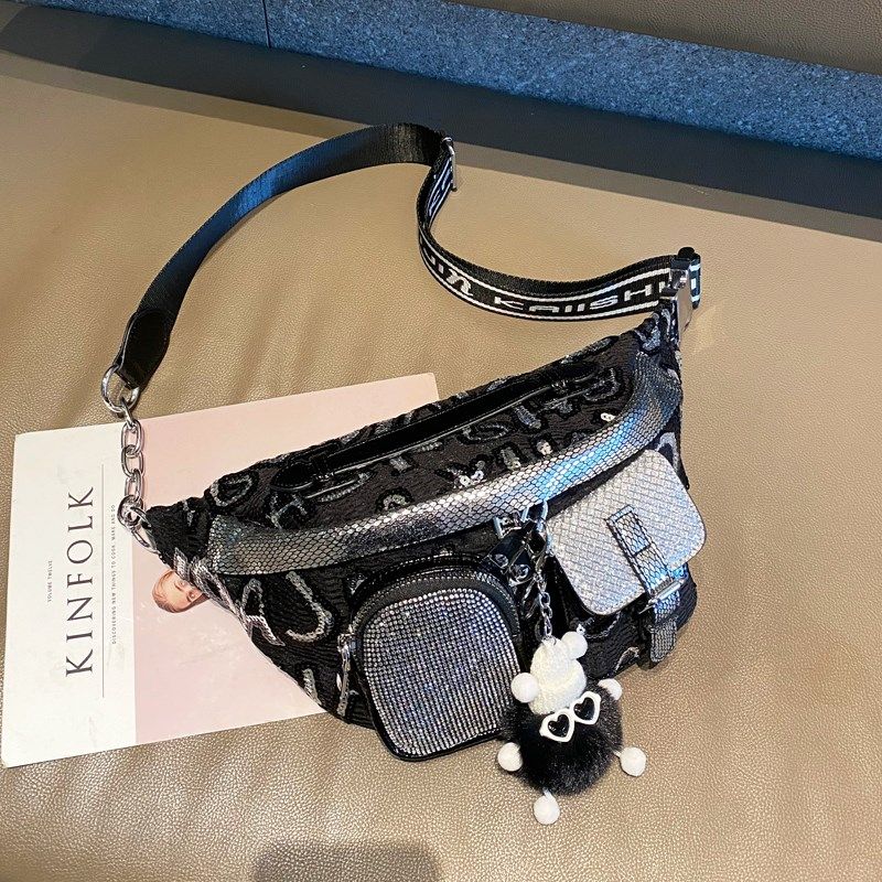 女士斜背胸包韩版洋气多口袋字母拼亮片包包2025新款斜挎腰包单肩,淘宝优惠券,粉丝福利购,淘宝优惠卷