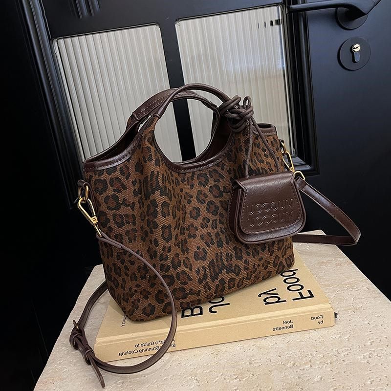 手提豹纹包包女秋季2024新款潮时尚小水桶包百搭斜挎包菜篮包,淘宝优惠券,粉丝福利购,淘宝优惠卷