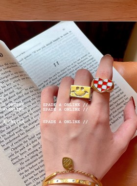 笑脸爱心棋盘格戒指女2021新款韩国个性小众设计款金属休闲指环