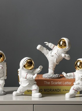 家居软装饰品家里客厅酒柜太空人宇航员摆件小新房办公室书柜书架