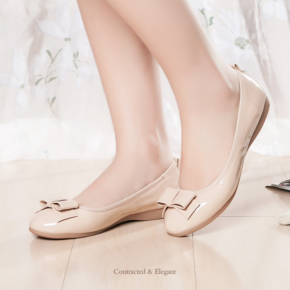 white calvin klein crossbody bag