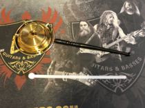 The gear is knocking on the instrument loud and the brass instrument rings.