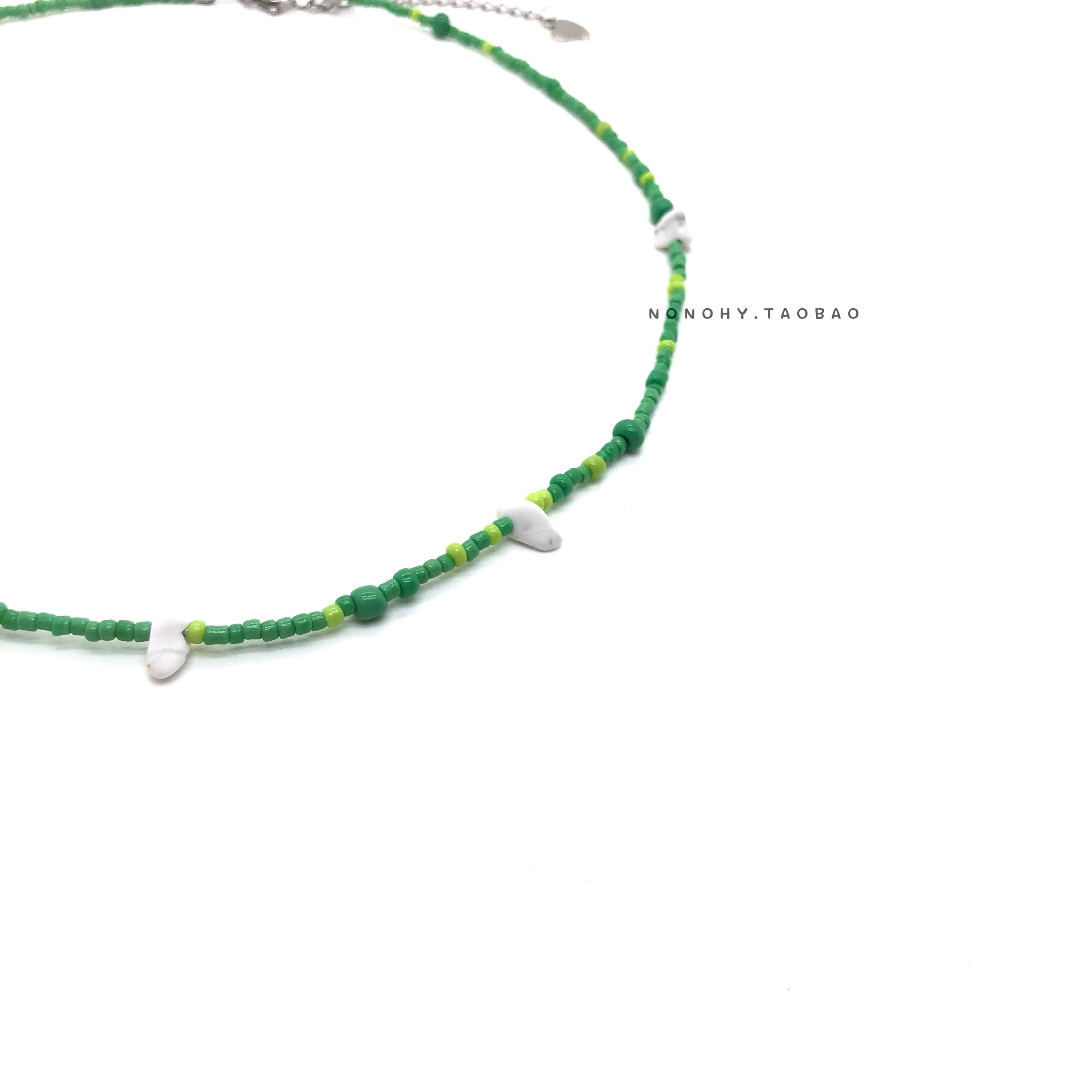 周雨彤同款绿色米珠白色点缀项链碎石贝珠小清新choker气质潮颈圈 - 图1