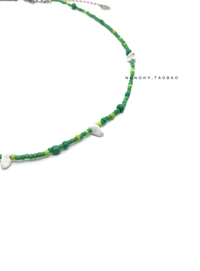 周雨彤同款绿色米珠点缀项链碎石