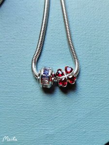 FolliFollie全新正品红宝石蝴蝶四叶草吊坠项鍊送女友nn02