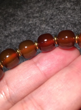 天然酒红色玛瑙药师珠手串