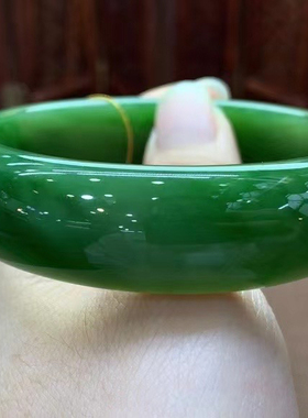 和田碧玉镯子菠菜绿女款手镯俄罗斯老料碧玉平安如意宽条玉镯证书