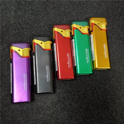 Личная металлическая железная оболочка сгущенной новой прямой пламени -защищенная от ветропроницаемой флип -флеви -сигарет пластиковой зажигалка зажигалка