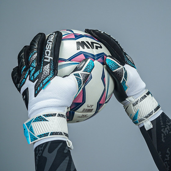 Xuanchi flat cut grass football goalkeeper gloves
