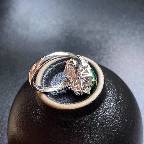 泗隆珠宝-天然A货翡翠马鞍戒指 18k金镶钻满绿戒指翡翠女款手饰 - 图3