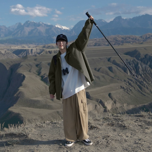 Оригинальная дизайнерская демисезонная универсальная куртка