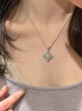 金刚杵项链镀金新中式国风四叶花复古精致时尚高级感满钻爆闪吊坠