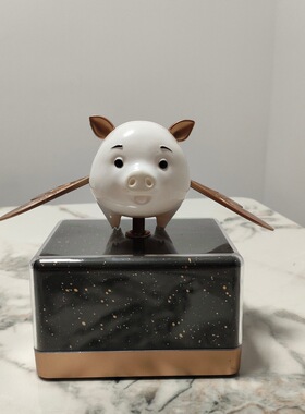 飞天小猪磁悬浮音乐氛围灯摆件