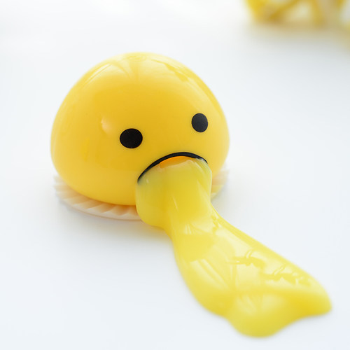 抖音懒蛋蛋玩具会吐蛋黄君呕吐蛋黄哥奶黄包捏捏乐恶心蛋动漫周边 - 图0