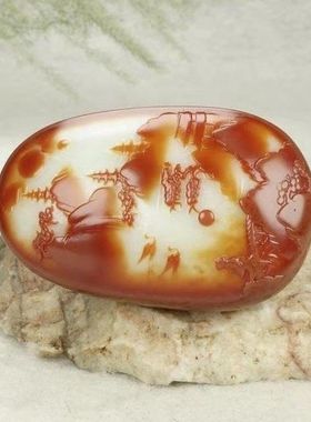 新疆和田玉红皮山水独籽白肉吊坠