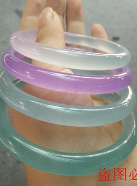 缅甸冰种淡绿色叮当正圈手饰