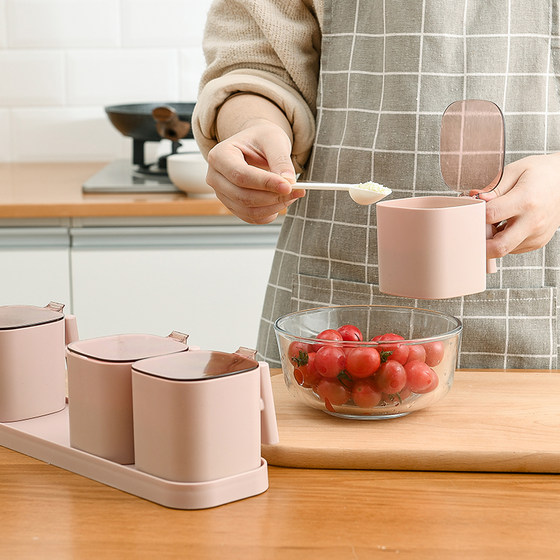 Condiment box with lid for household kitchen supplies