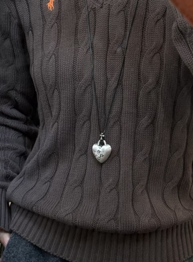休闲风拉丝十字架爱心黑绳U形项链小众设计轻奢百搭设计毛衣链女