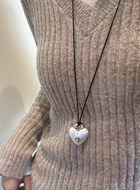 韩系ins风十字架爱心吊坠项链时尚轻奢简约百搭毛衣链卫衣链潮