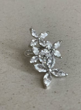 法式超仙清透锆石花簇耳骨夹女轻奢个性时尚潮流百搭无耳洞耳饰