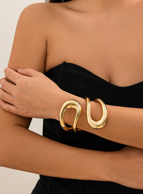 不对称弹簧双层项圈女 2025潮个性时尚小众设计模特T台走秀配饰品