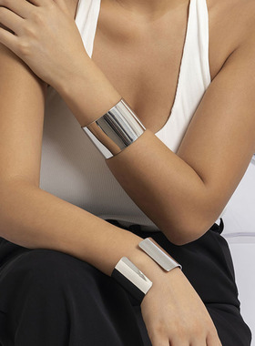 夸张时尚金属宽版光面手镯