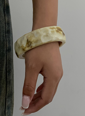 晕染理石纹亚克力手镯女 2025秋冬新潮时尚个性网红气质旅拍饰品