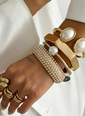 欧美跨境撞色仿珍珠开弹簧手镯女 小众圆珠微镶切面光面开口手环