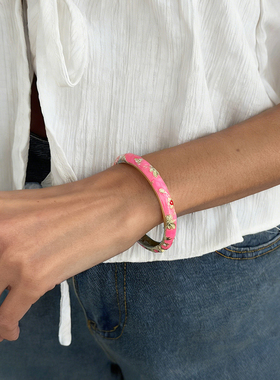 滴油花卉弹簧式手镯女 2026夏季新潮时尚百搭网红写真拍照配饰品