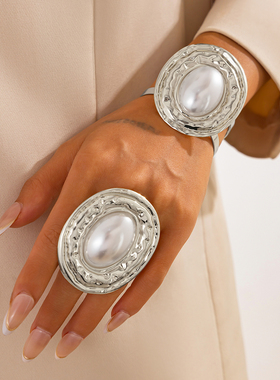 椭圆镶仿珍珠戒指手镯套装欧美2025冬季新潮嘻哈时尚网红风格饰品