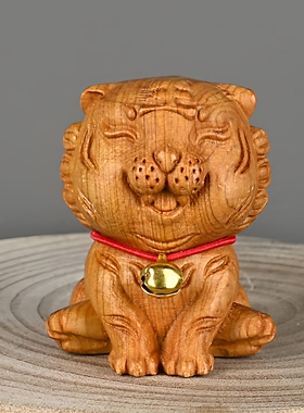 崖柏木雕刻十二生肖手把件牛兔蛇马虎鸡狗猴木质手办桌面创意摆件