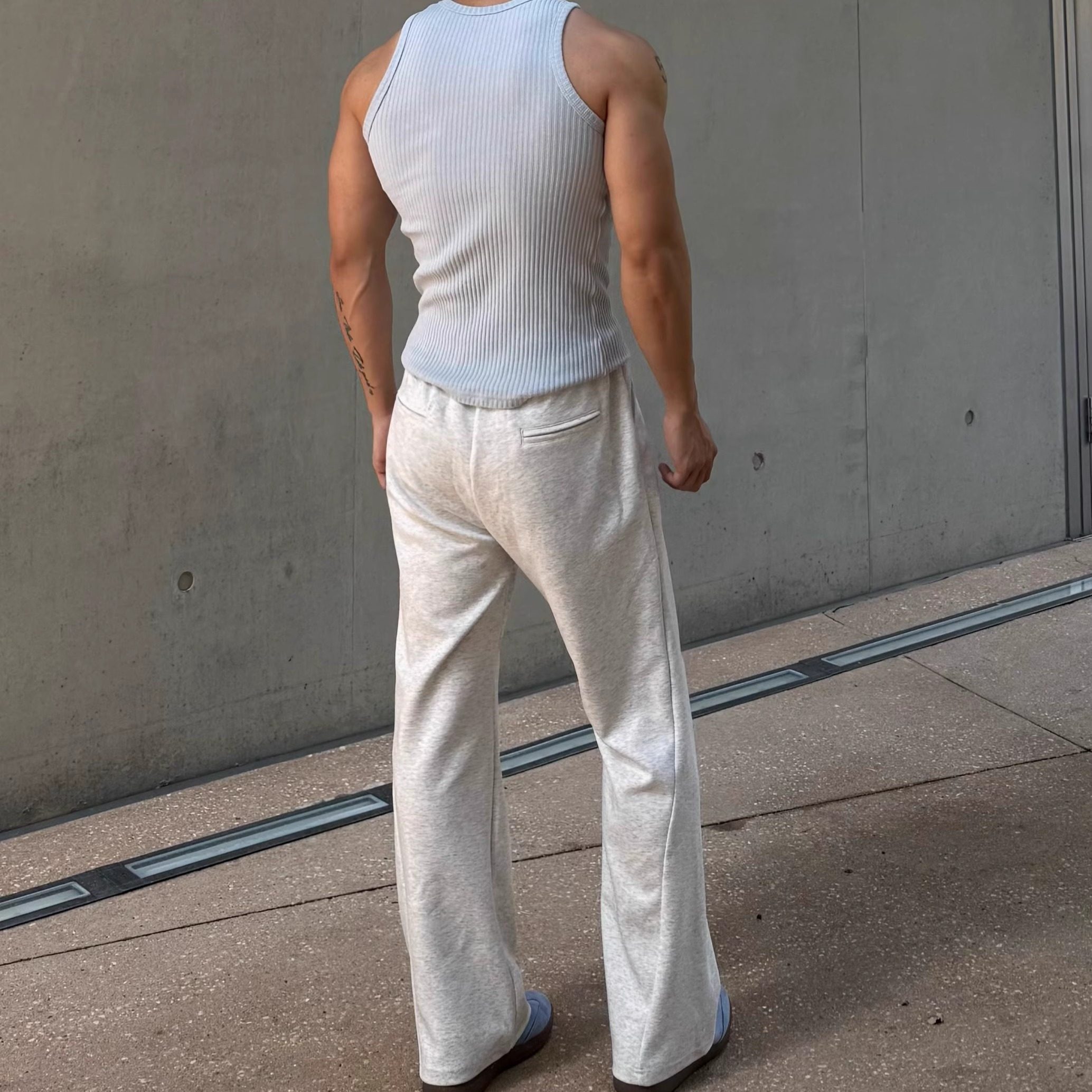 本源ULTISO 美式休闲弯刀卫裤健身运动微喇宽松百搭显高直筒长裤,淘宝优惠券,粉丝福利购,淘宝优惠卷