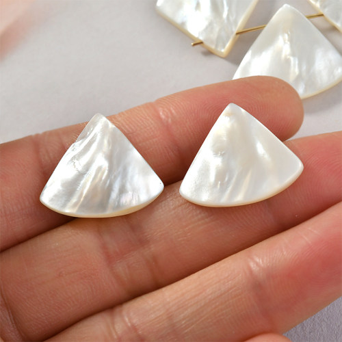 天然珍珠贝母贝壳扇形吊坠diy手工项链耳环饰品材料配件 - 图1