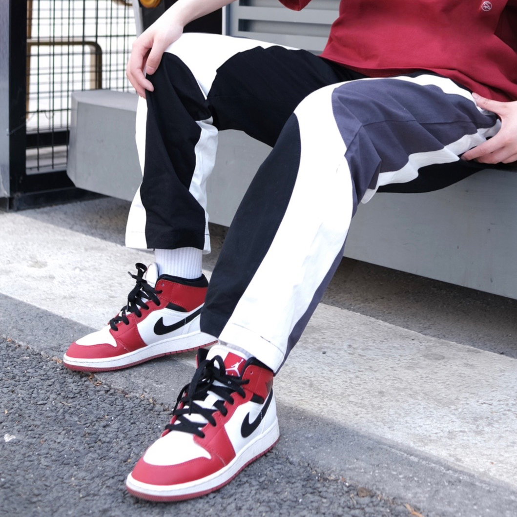 Air Jordan 1 Mid GS AJ1白红芝加哥大童女款休闲鞋554725-173-图1