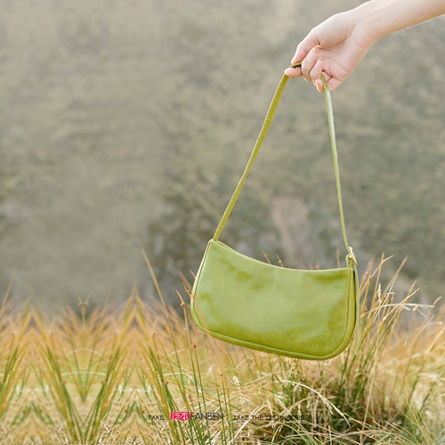 Небольшая дизайнерская сумка подмышку, сумка на одно плечо, коллекция 2021