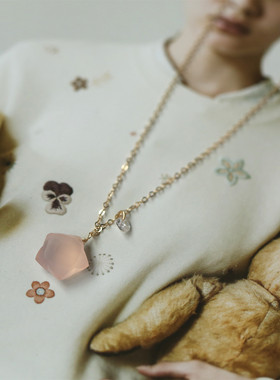 。粉晶橄榄石樱花贝壳