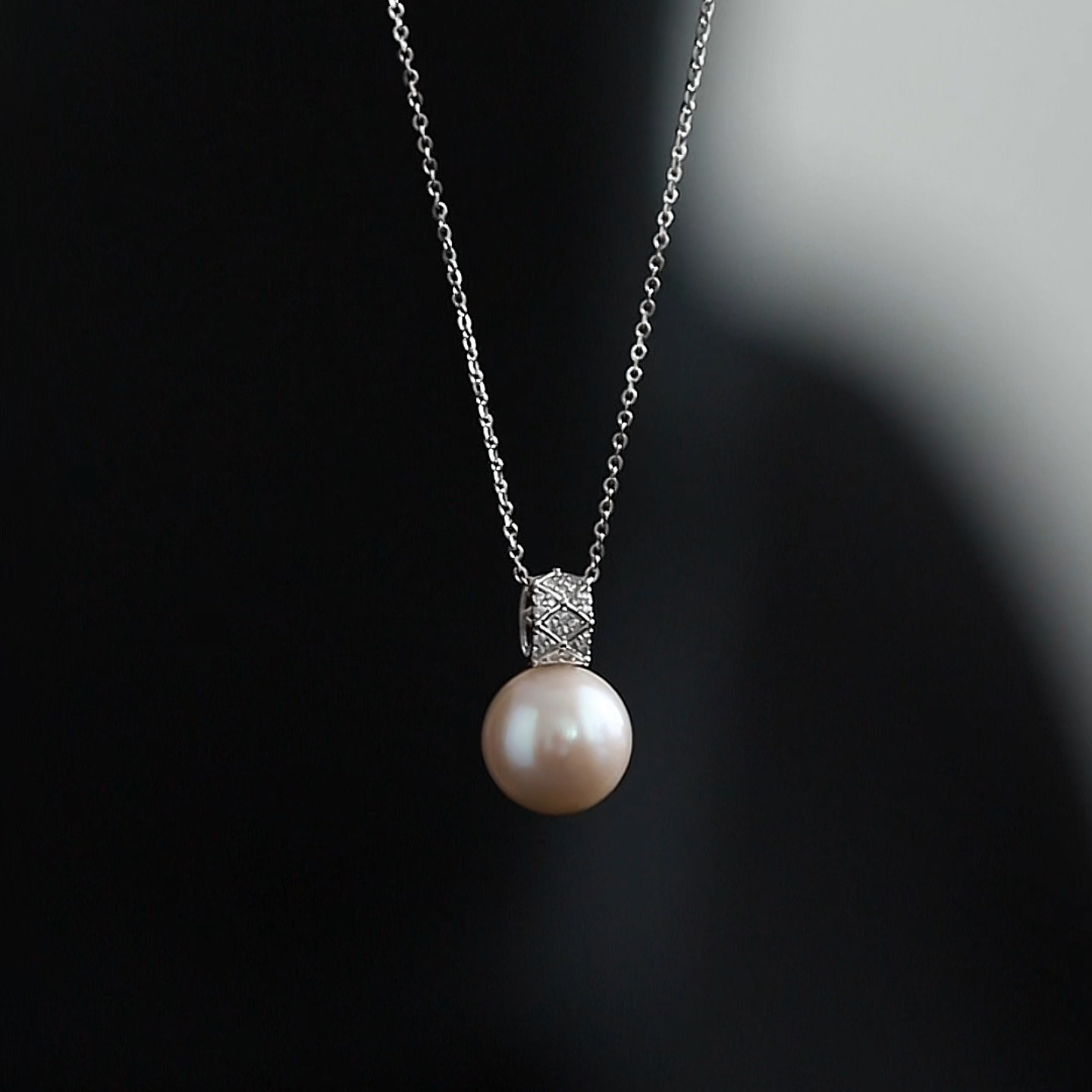 【伴星】天然淡水珍珠吊坠女款 经典正圆强光爱迪生轻奢项链颈链,淘宝优惠券,粉丝福利购,淘宝优惠卷