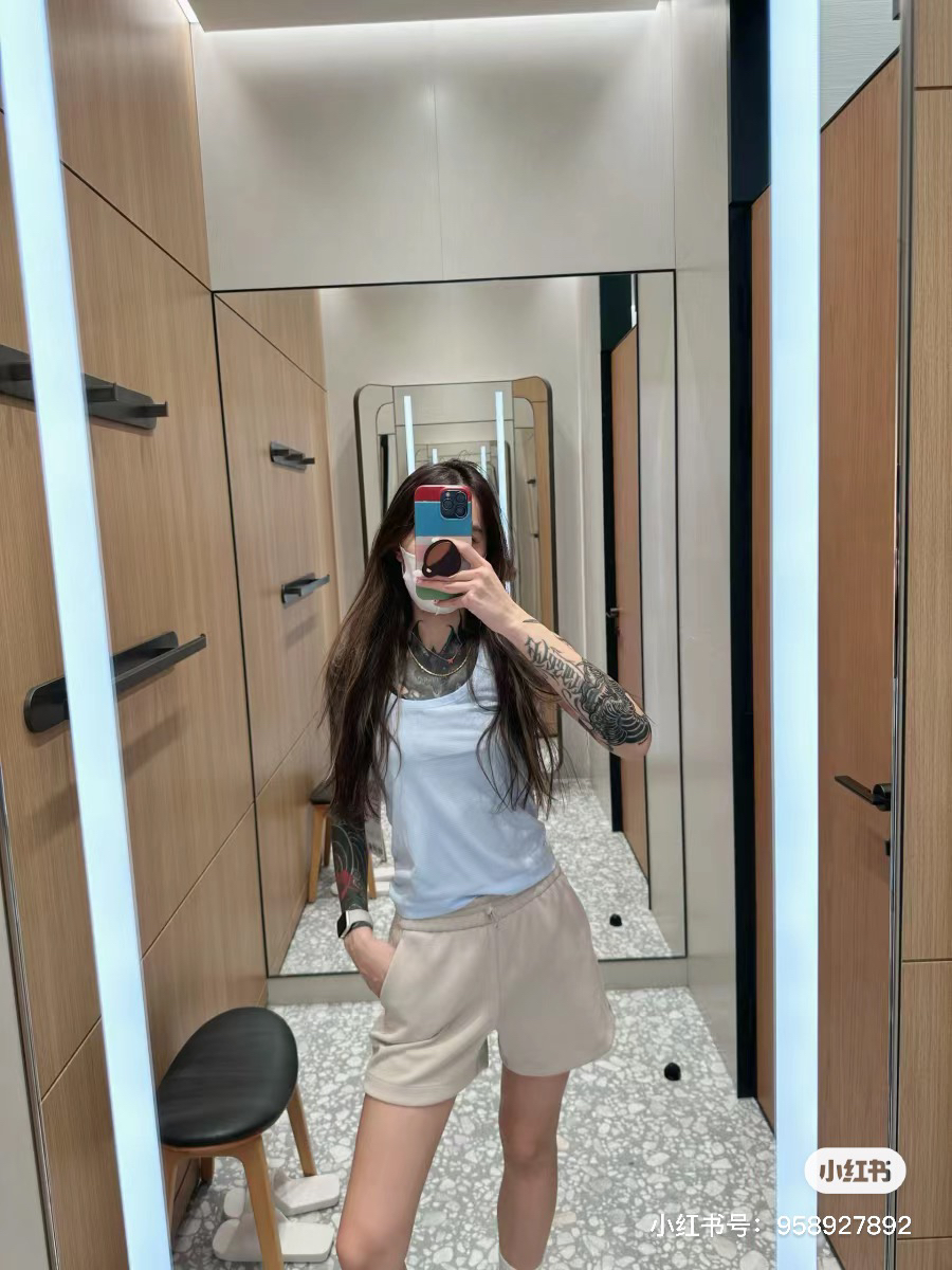 现货Lululemon Softstreme High-Rise Short瑜伽休闲运动高腰短裤 - 图3