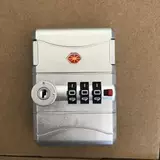 Универсальный чемодан, замок, аксессуары