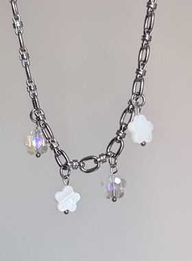 日韩系ins风花朵串珠拼接项链choker小众设计感y2k甜酷复古锁骨链