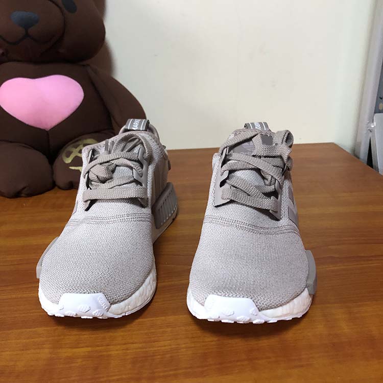 楠得体育 Adidas NMD 女子灰色轻质boost 休闲跑步鞋BA7477 - 图1