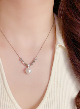 轻奢高级感时尚金属方块珍珠项链