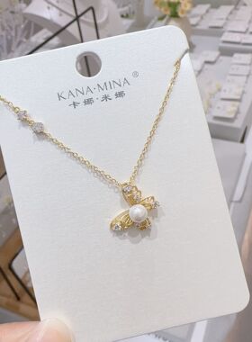 卡娜米娜新款蝴蝶个性简约项链时尚高级感设计感精美吊坠锁骨链