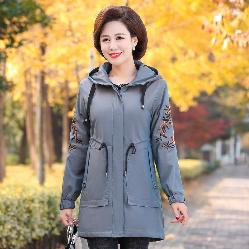 妈妈春秋装中长款50岁洋气薄风衣 恋宇服饰中老年女装