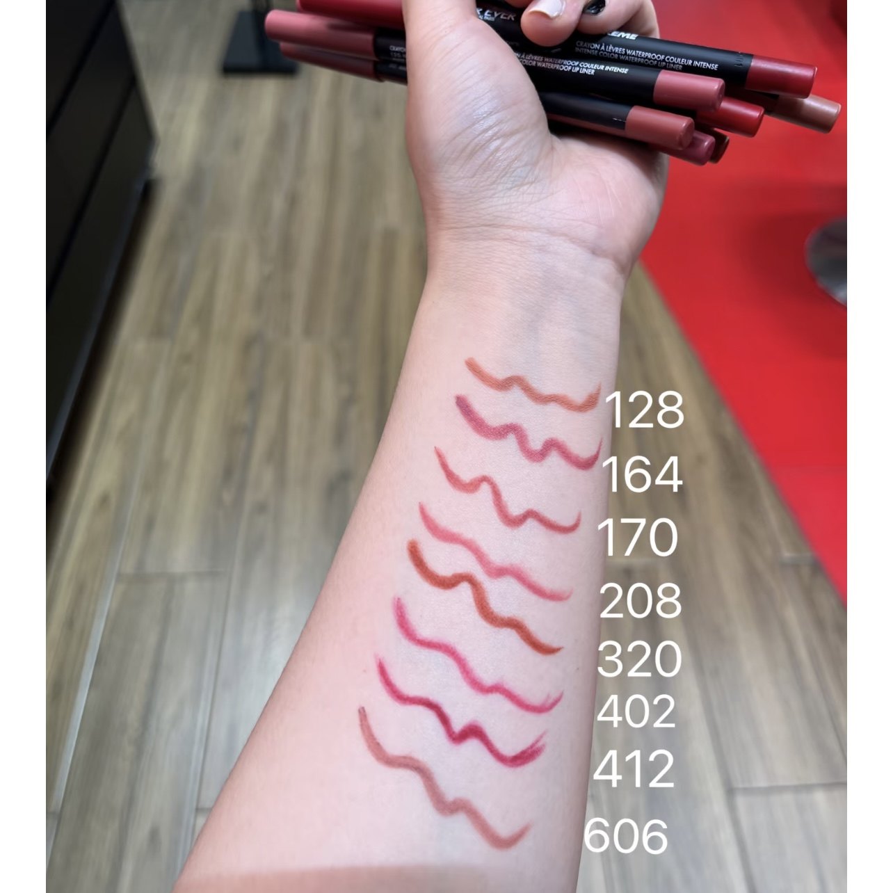 Make up forever玫珂菲唇线笔128肉桂奶杏606 170208持色丝滑流畅