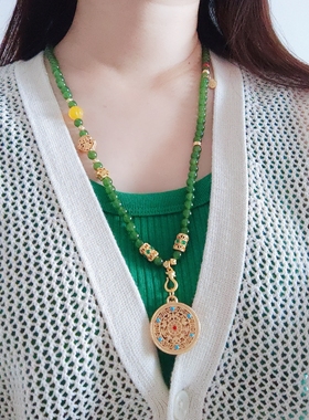 新中式祖母绿绿玉髓八宝罗盘吊坠毛衣链女新款玛瑙玉石翡翠色项链